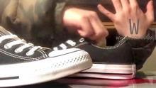 最新帆布鞋爆料视频播放,爆款视频带你领略时尚风采